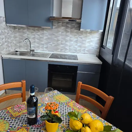 Lemon House Tatil Evi Avola